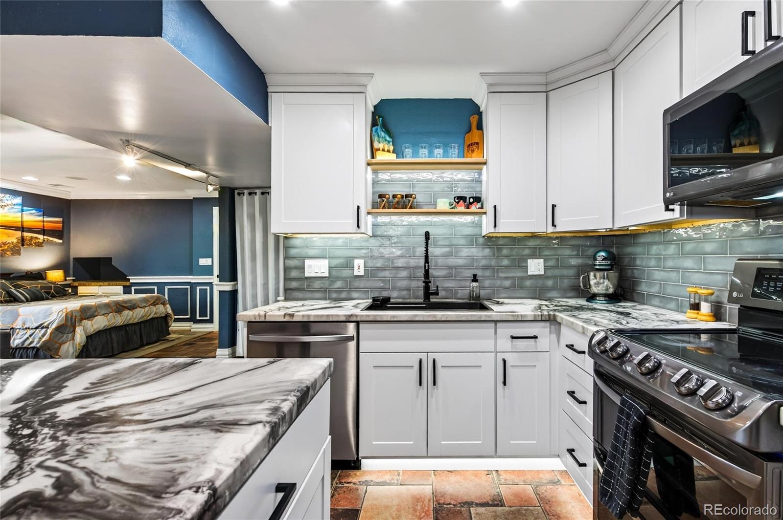 MLS Image #27 for 11199 e wesley avenue,aurora, Colorado