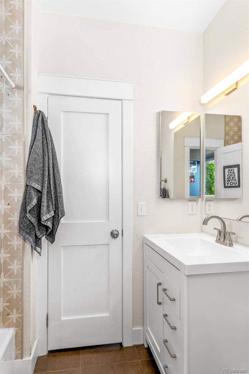 MLS Image #19 for 2330 w scott place,denver, Colorado