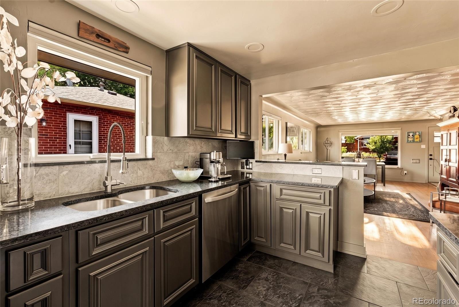 MLS Image #9 for 4921 w 34th avenue,denver, Colorado