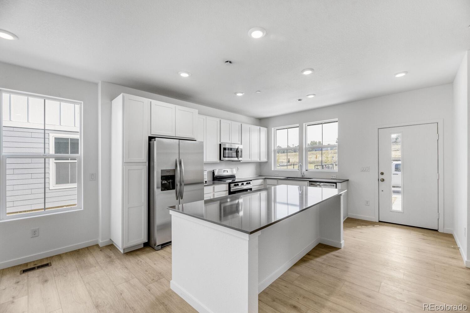 MLS Image #3 for 7639 s mobile way ,centennial, Colorado