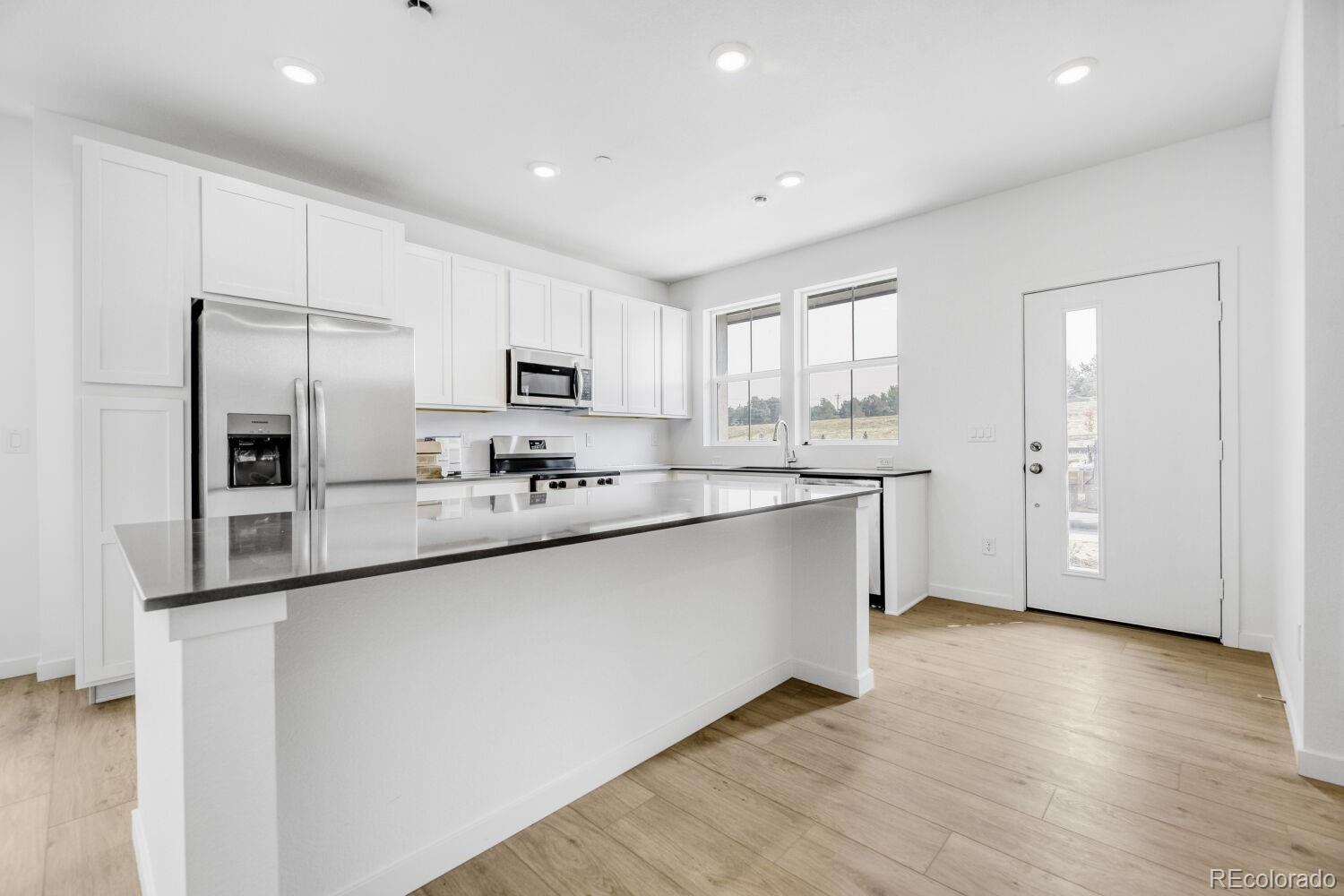 MLS Image #5 for 7639 s mobile way ,centennial, Colorado