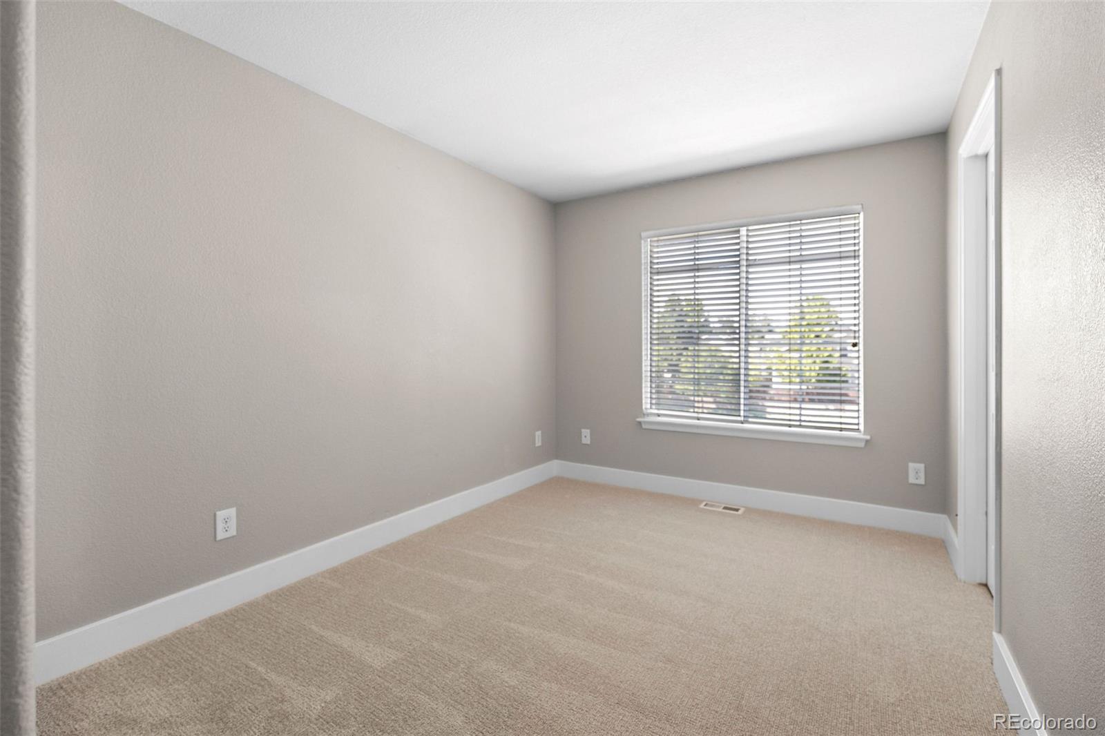 MLS Image #22 for 9138 e kansas avenue,denver, Colorado