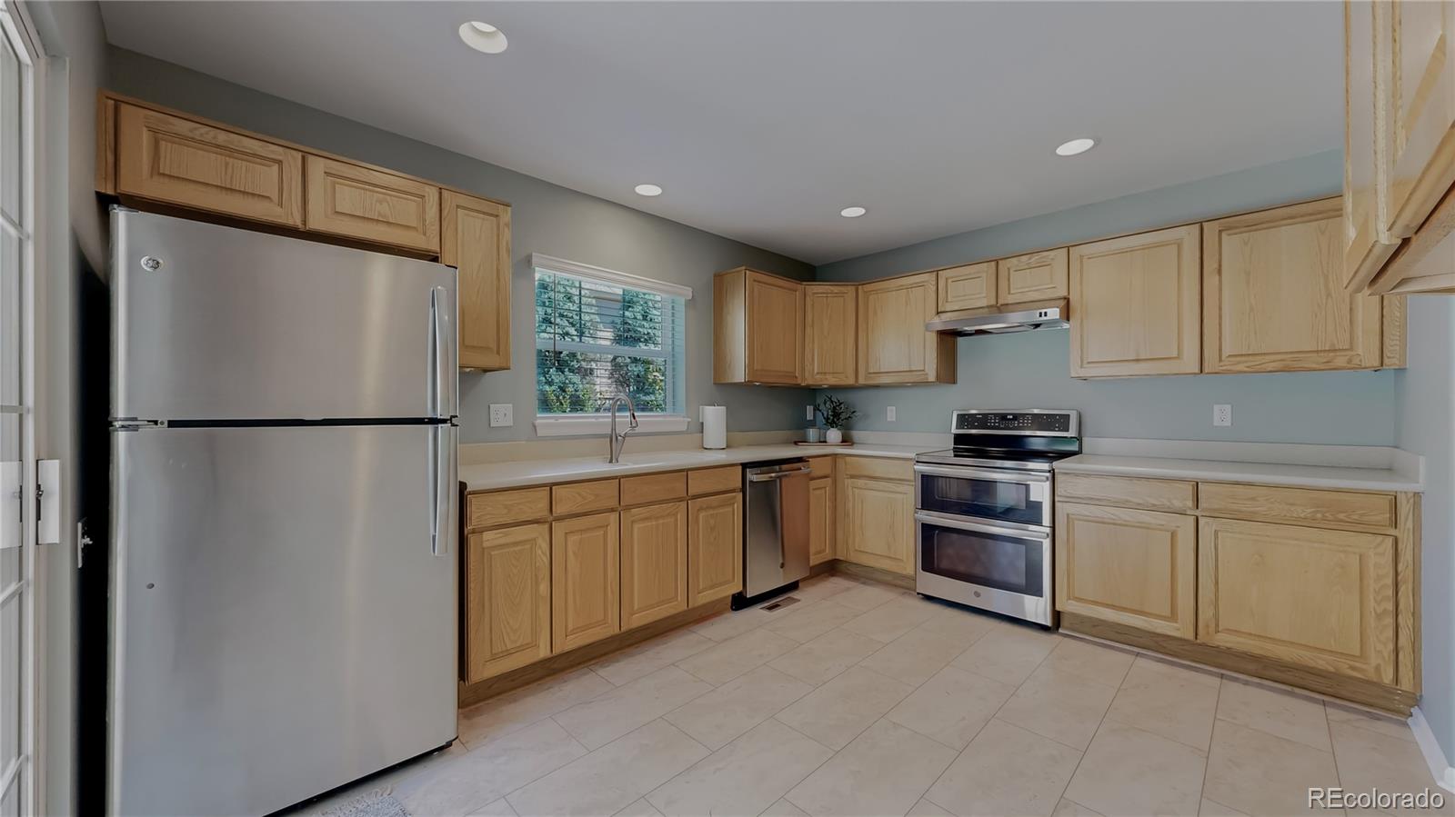 MLS Image #10 for 10112  grove loop a,westminster, Colorado