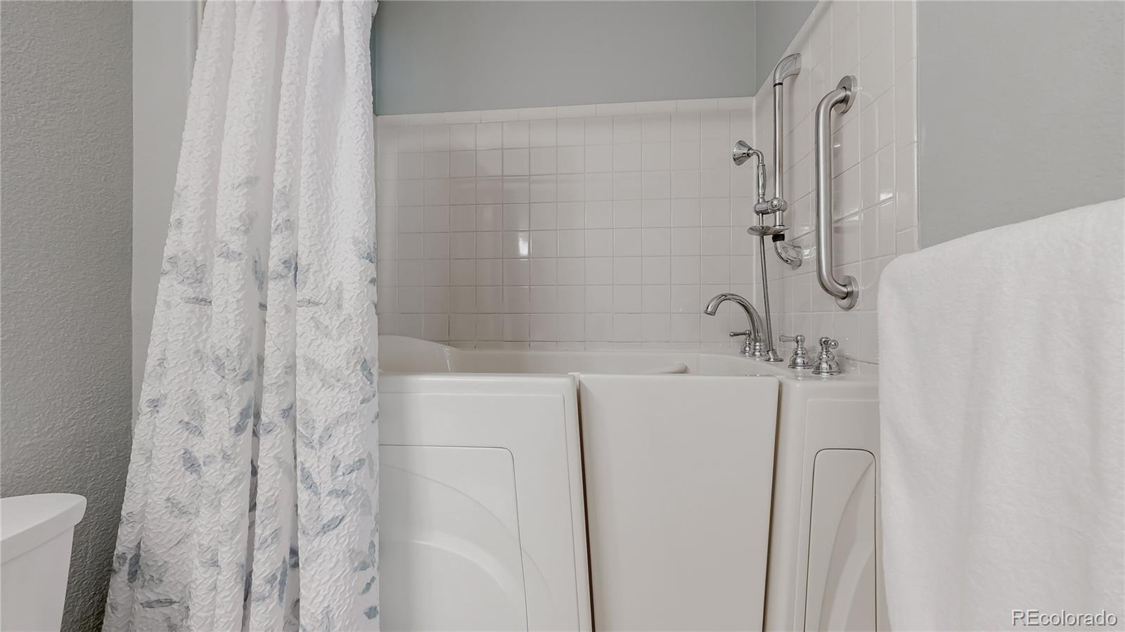 MLS Image #24 for 10112  grove loop a,westminster, Colorado