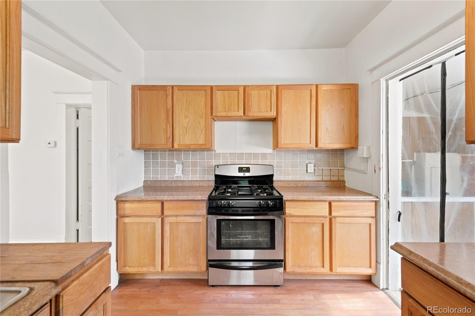 MLS Image #10 for 1100 s josephine street,denver, Colorado