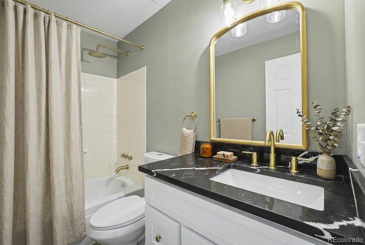MLS Image #10 for 8124  washington street,denver, Colorado