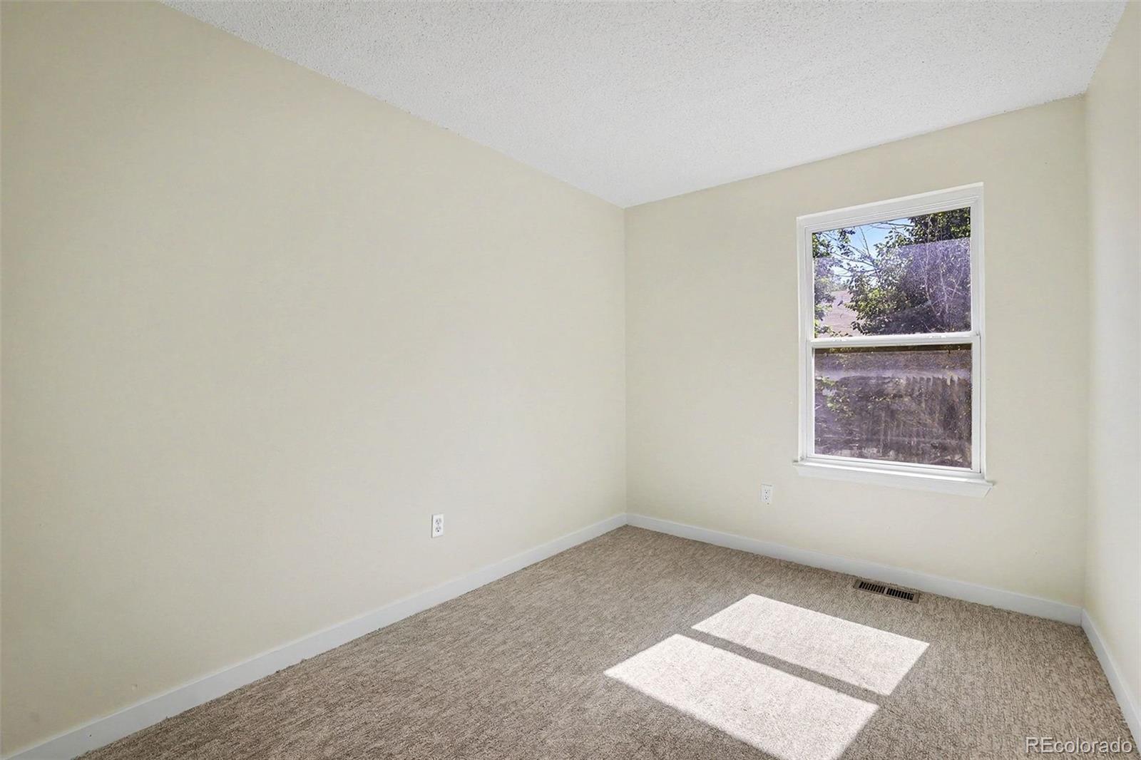 MLS Image #12 for 8124  washington street,denver, Colorado