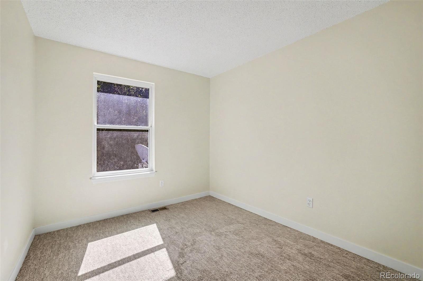 MLS Image #13 for 8124  washington street,denver, Colorado