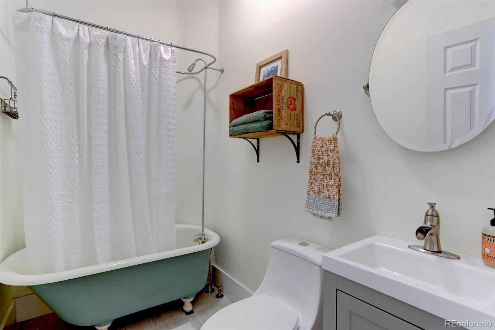 MLS Image #10 for 3653 n high street,denver, Colorado