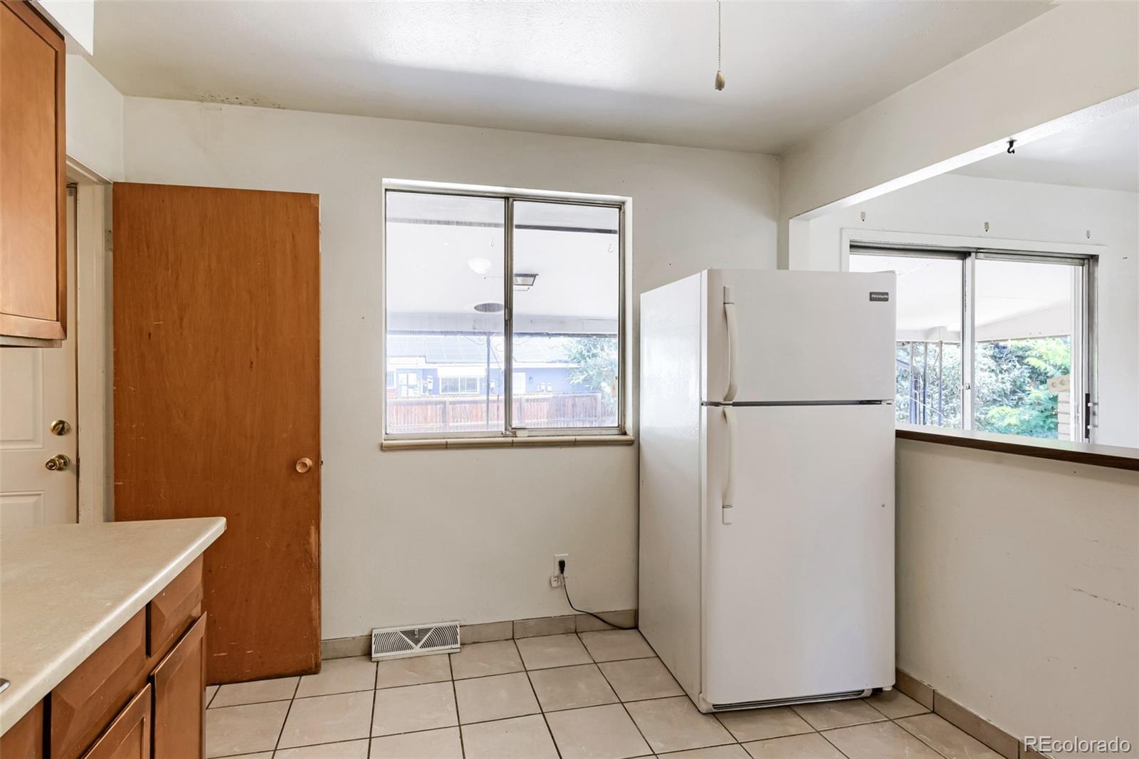 MLS Image #12 for 392 s peoria circle,aurora, Colorado