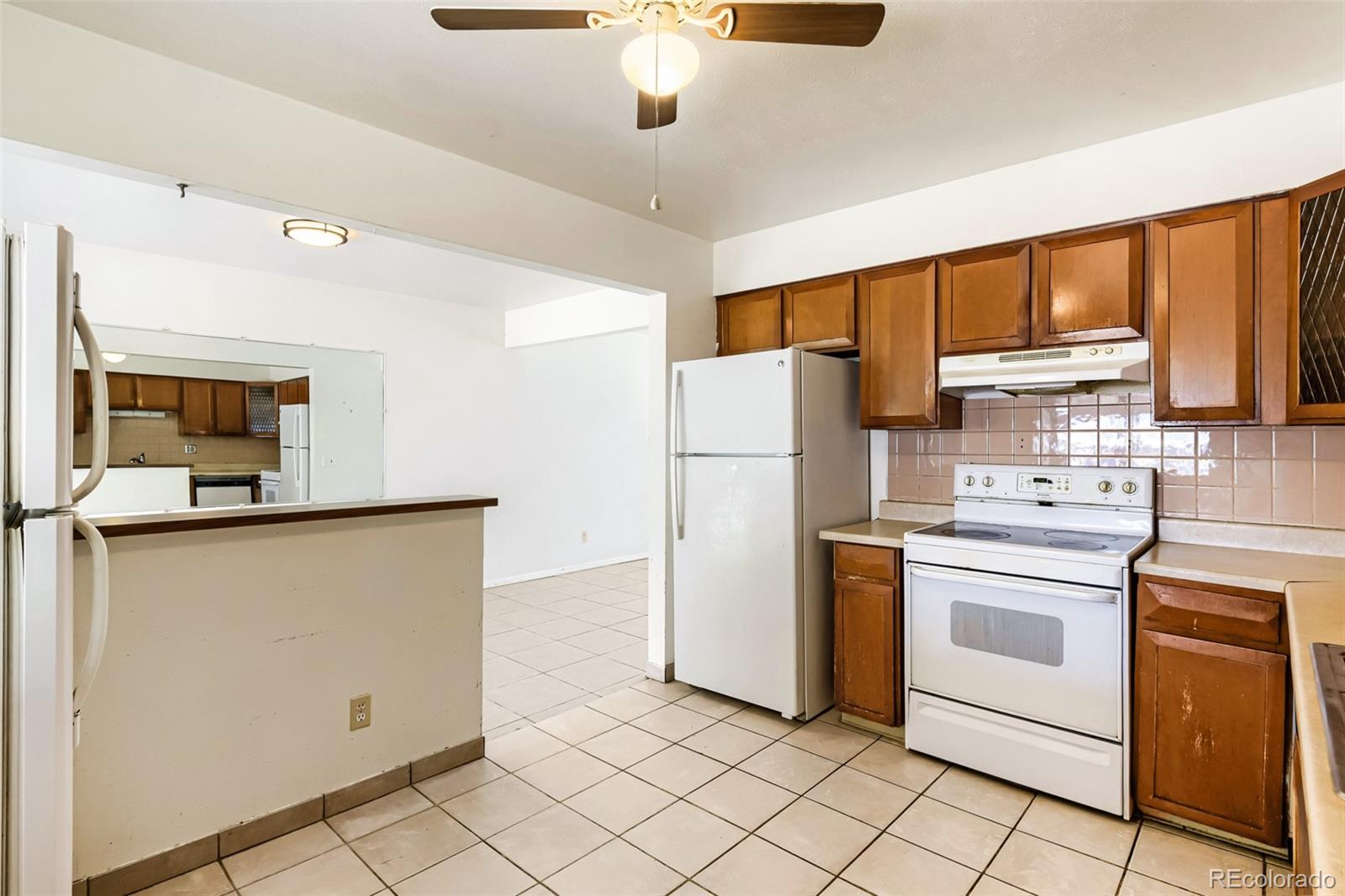 MLS Image #13 for 392 s peoria circle,aurora, Colorado