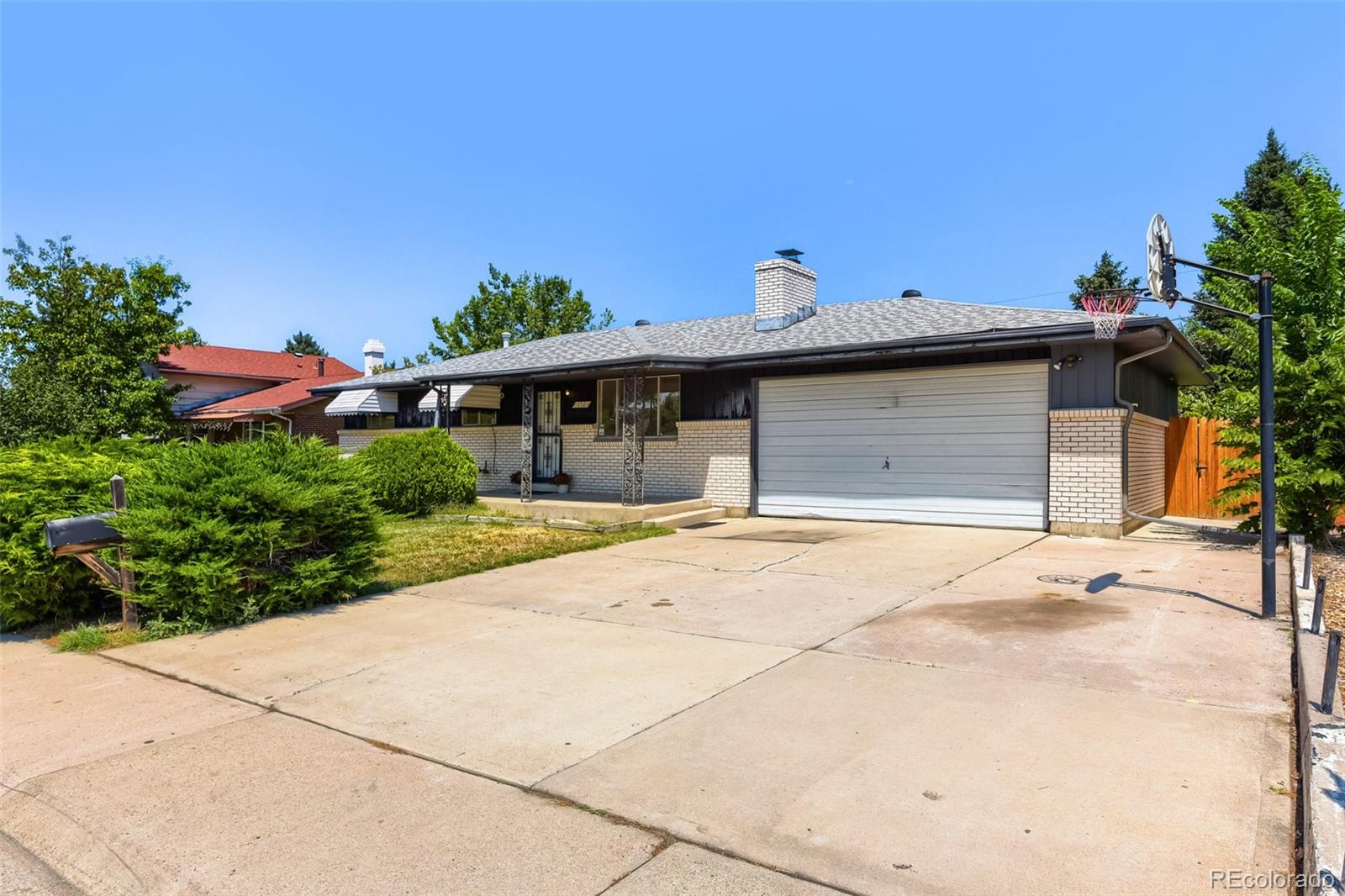 MLS Image #2 for 392 s peoria circle,aurora, Colorado