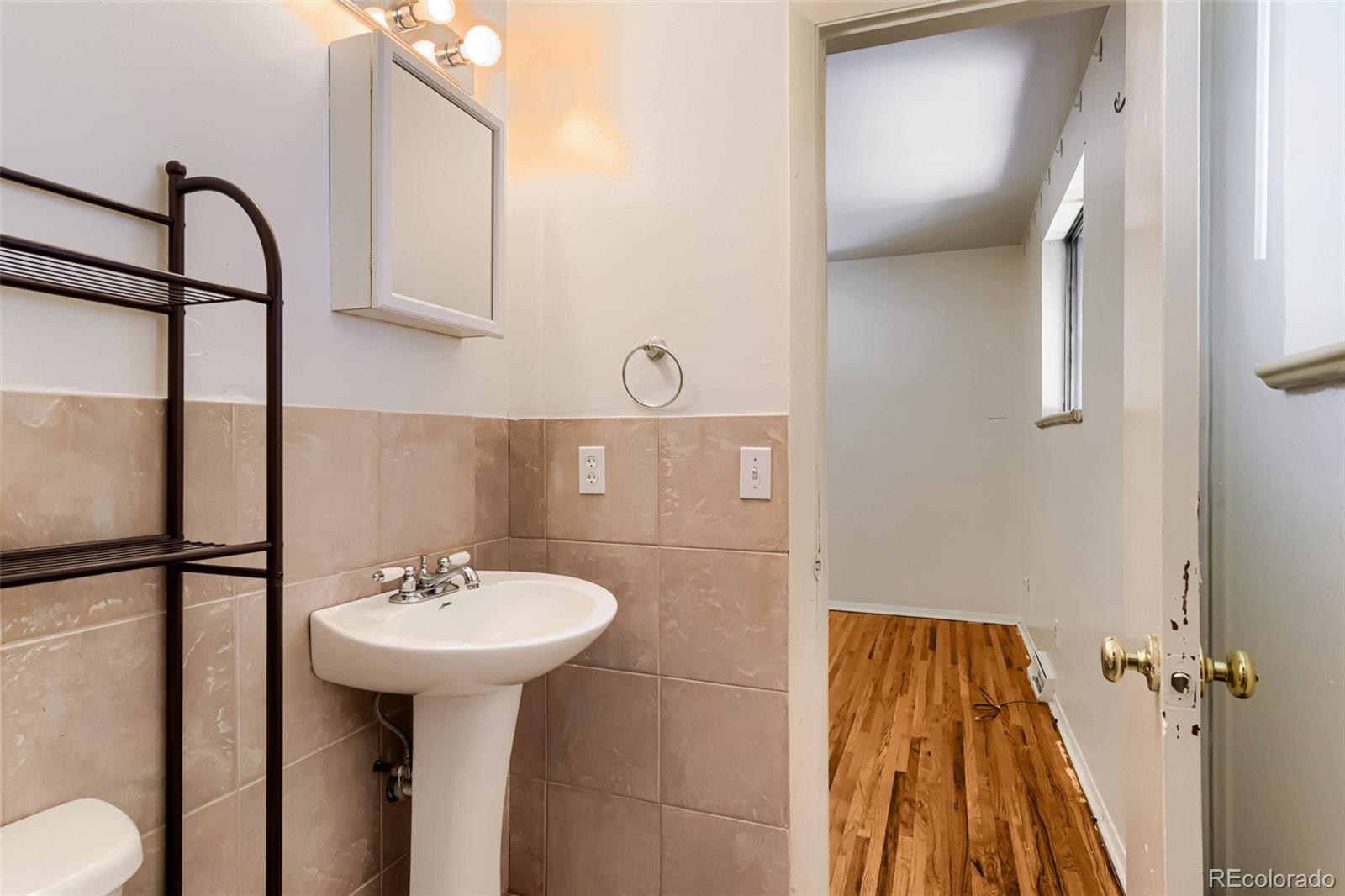 MLS Image #27 for 392 s peoria circle,aurora, Colorado