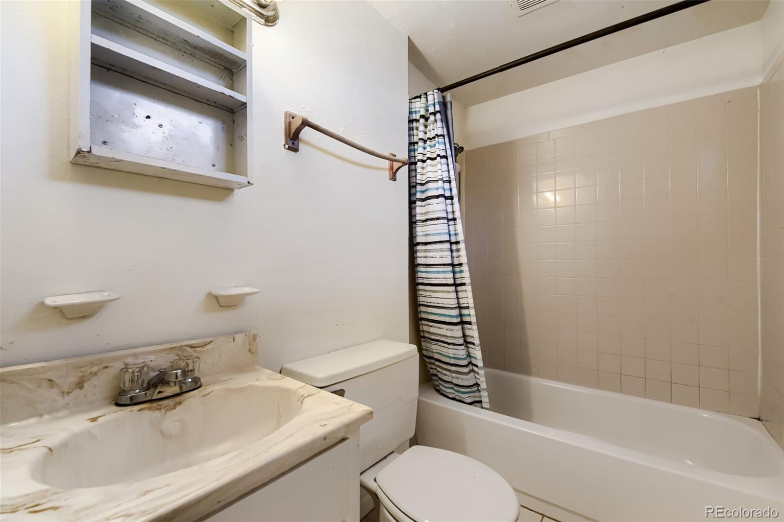 MLS Image #29 for 392 s peoria circle,aurora, Colorado