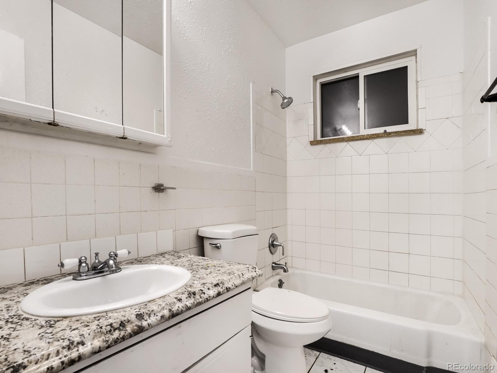 MLS Image #11 for 9629 e 19th avenue,aurora, Colorado