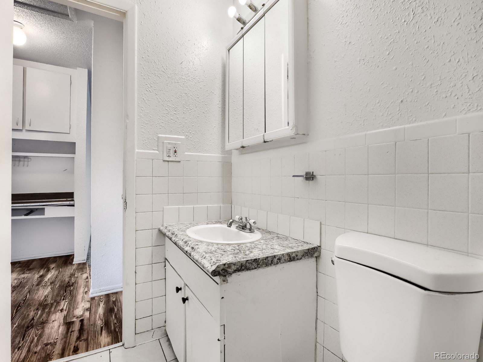 MLS Image #12 for 9629 e 19th avenue,aurora, Colorado