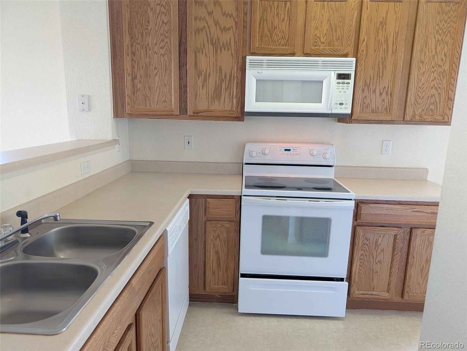 MLS Image #5 for 14400  albrook drive 73,denver, Colorado