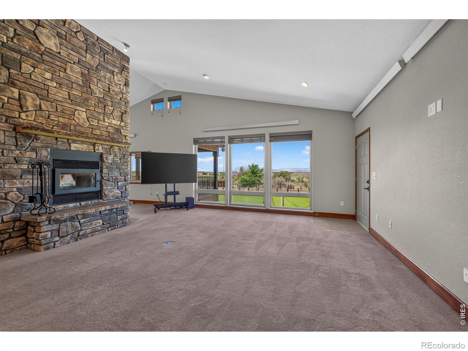 MLS Image #9 for 17622  county road 1 ,berthoud, Colorado
