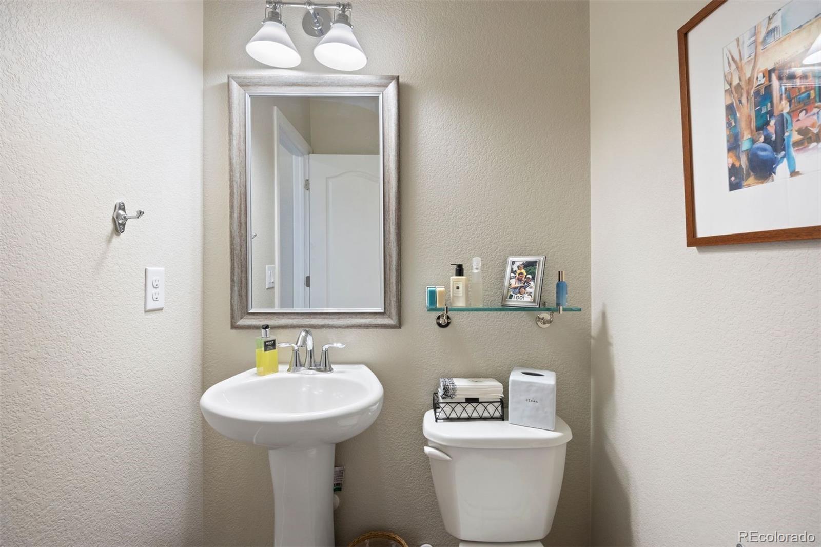 MLS Image #10 for 2559 s kendrick street,denver, Colorado