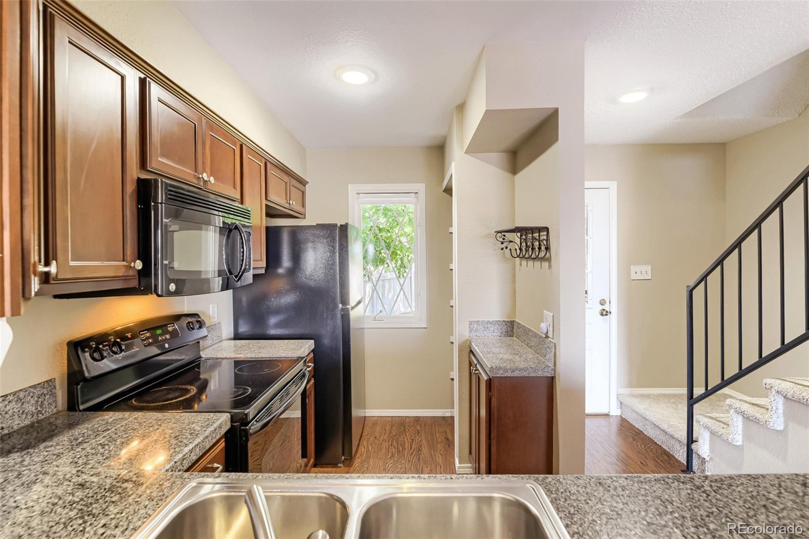 MLS Image #4 for 1699 s trenton street,denver, Colorado
