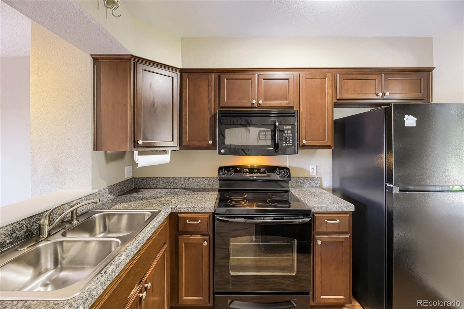 MLS Image #5 for 1699 s trenton street,denver, Colorado