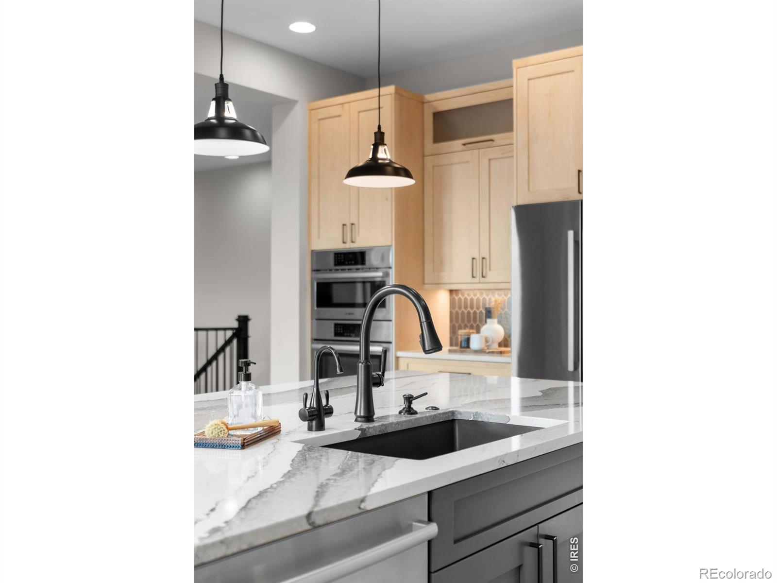 MLS Image #13 for 523  nesting eagles way,berthoud, Colorado