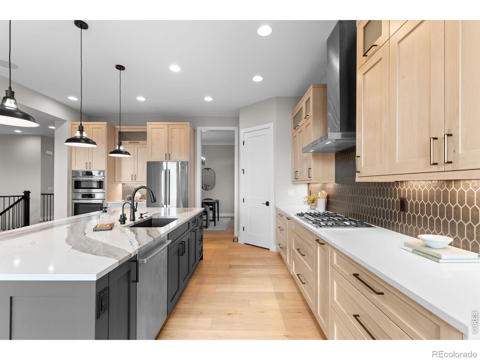 MLS Image #15 for 523  nesting eagles way,berthoud, Colorado