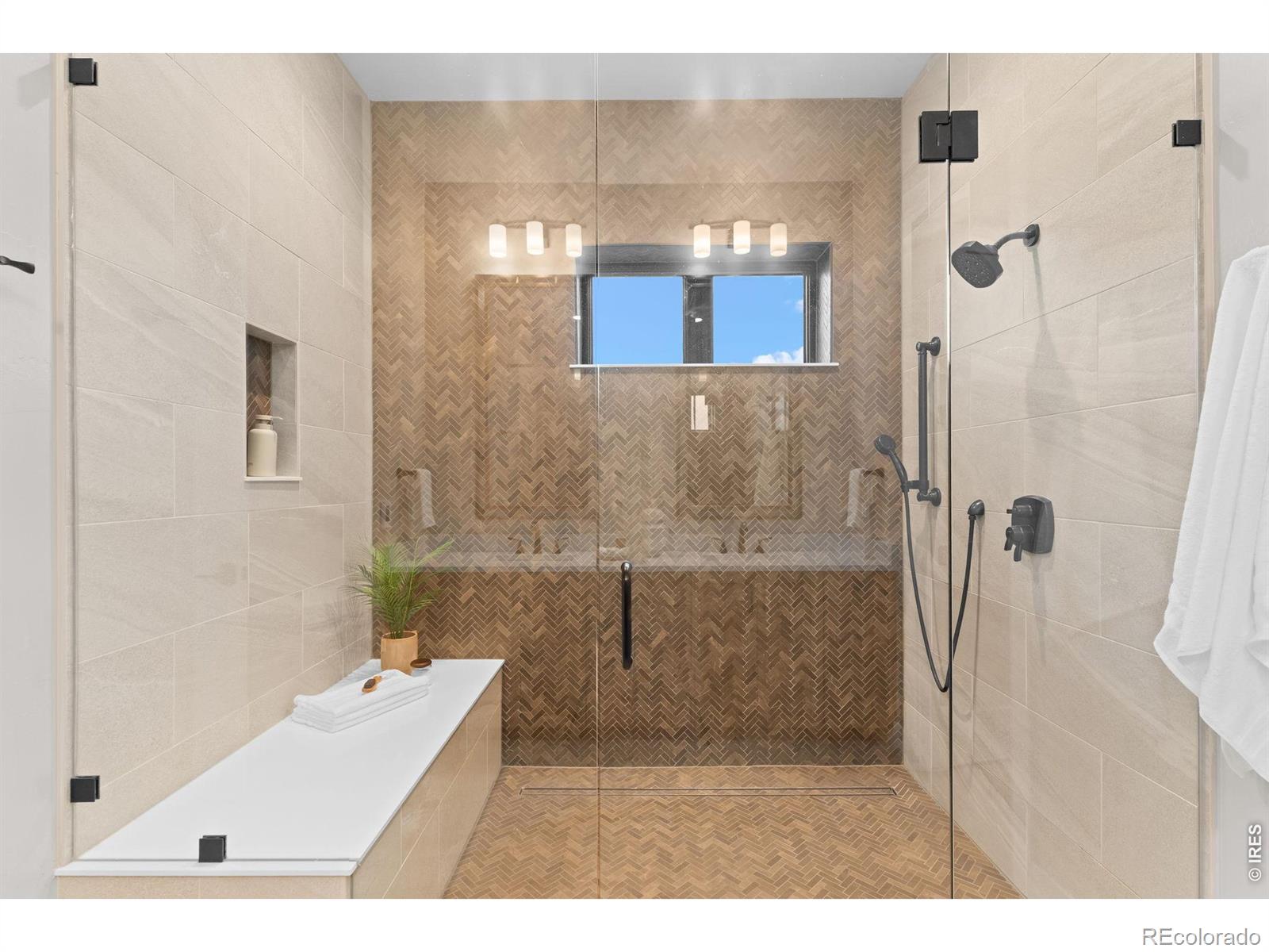 MLS Image #25 for 523  nesting eagles way,berthoud, Colorado