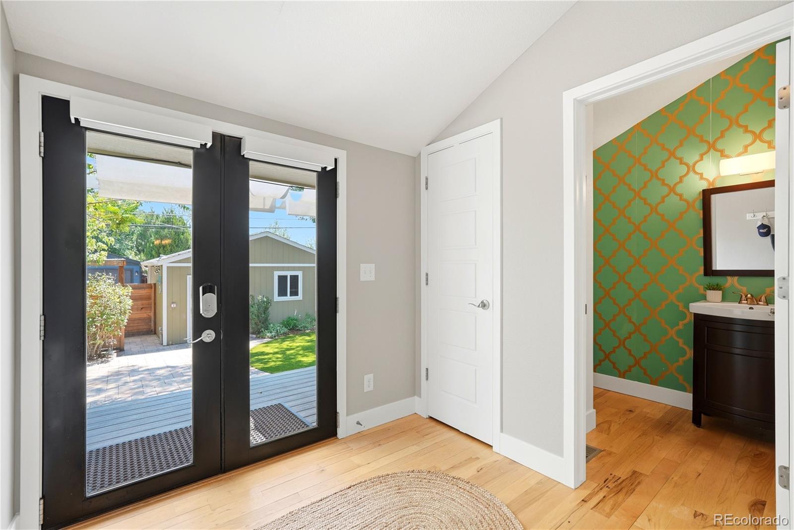 MLS Image #18 for 2450 n vine street,denver, Colorado
