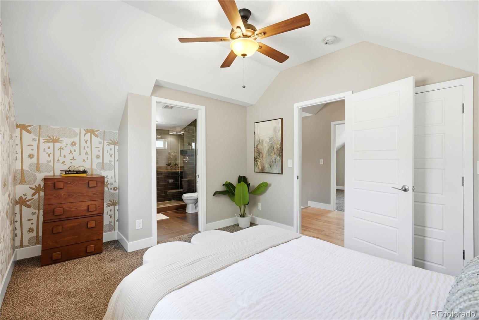 MLS Image #22 for 2450 n vine street,denver, Colorado