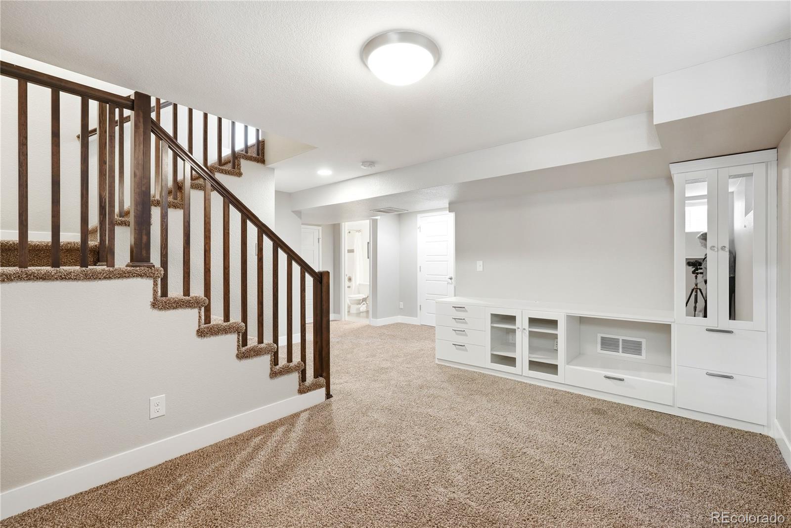 MLS Image #28 for 2450 n vine street,denver, Colorado