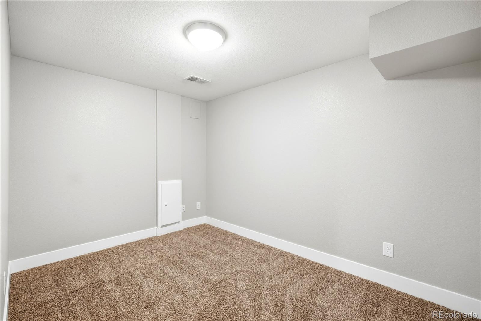 MLS Image #33 for 2450 n vine street,denver, Colorado