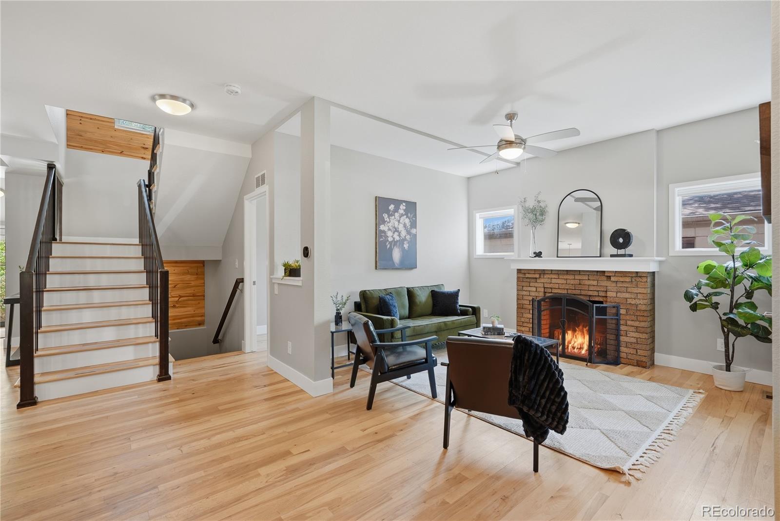 MLS Image #4 for 2450 n vine street,denver, Colorado