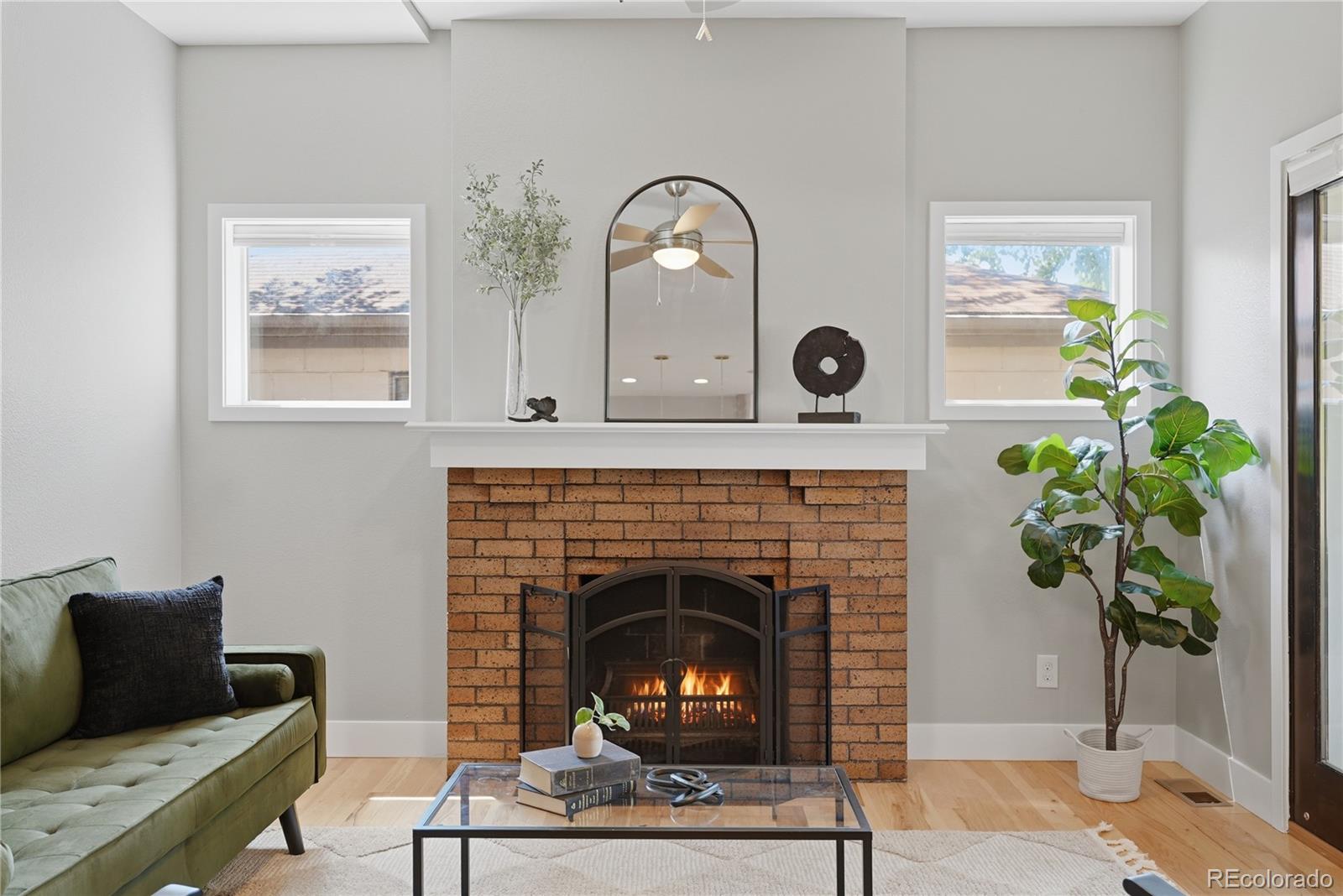 MLS Image #7 for 2450 n vine street,denver, Colorado
