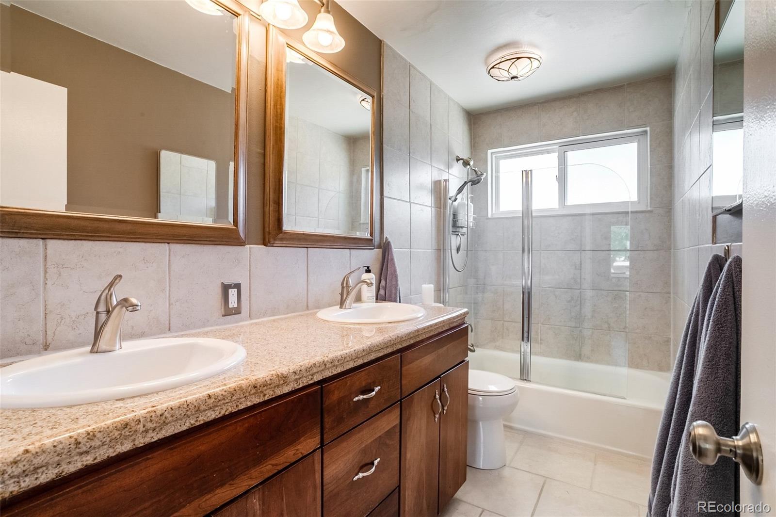 MLS Image #16 for 6760 s foresthill street,littleton, Colorado