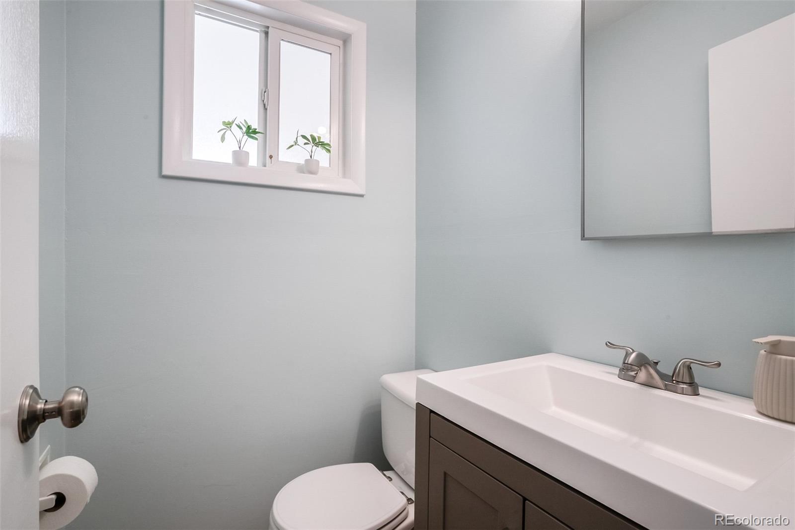 MLS Image #24 for 6760 s foresthill street,littleton, Colorado