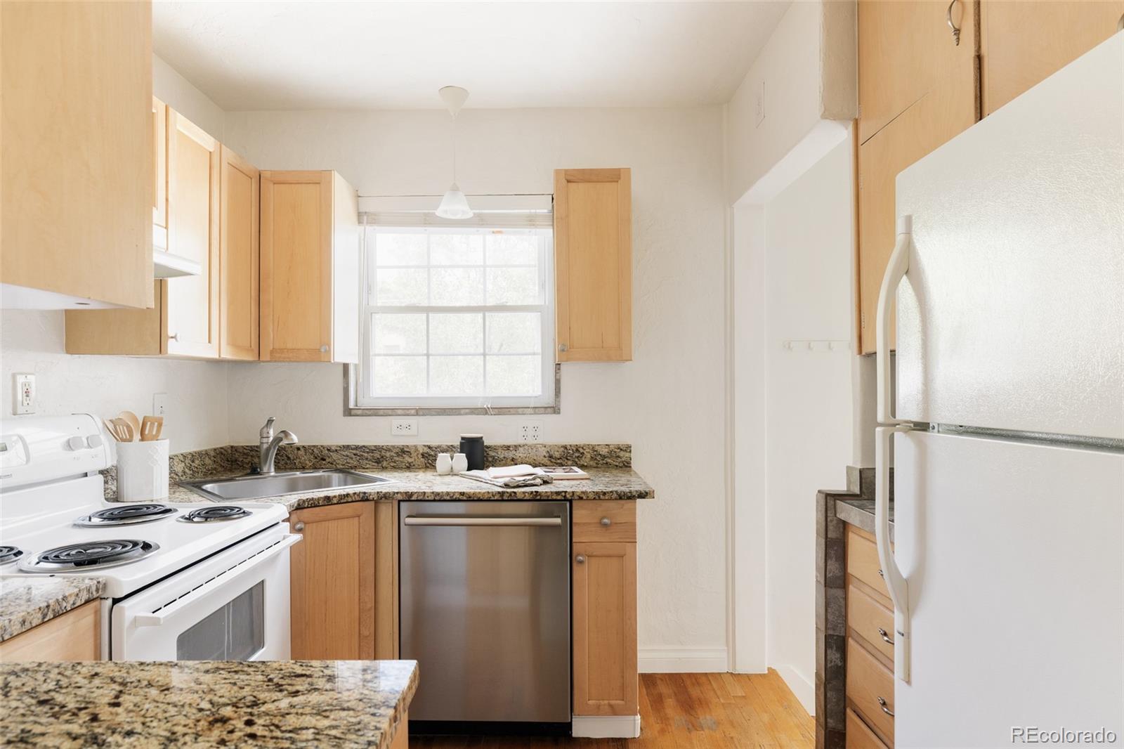 MLS Image #8 for 640  cherry street,denver, Colorado