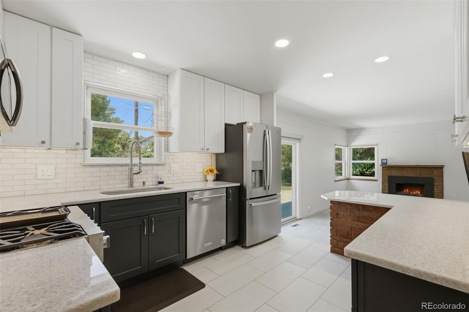 MLS Image #10 for 977 s johnson street,lakewood, Colorado