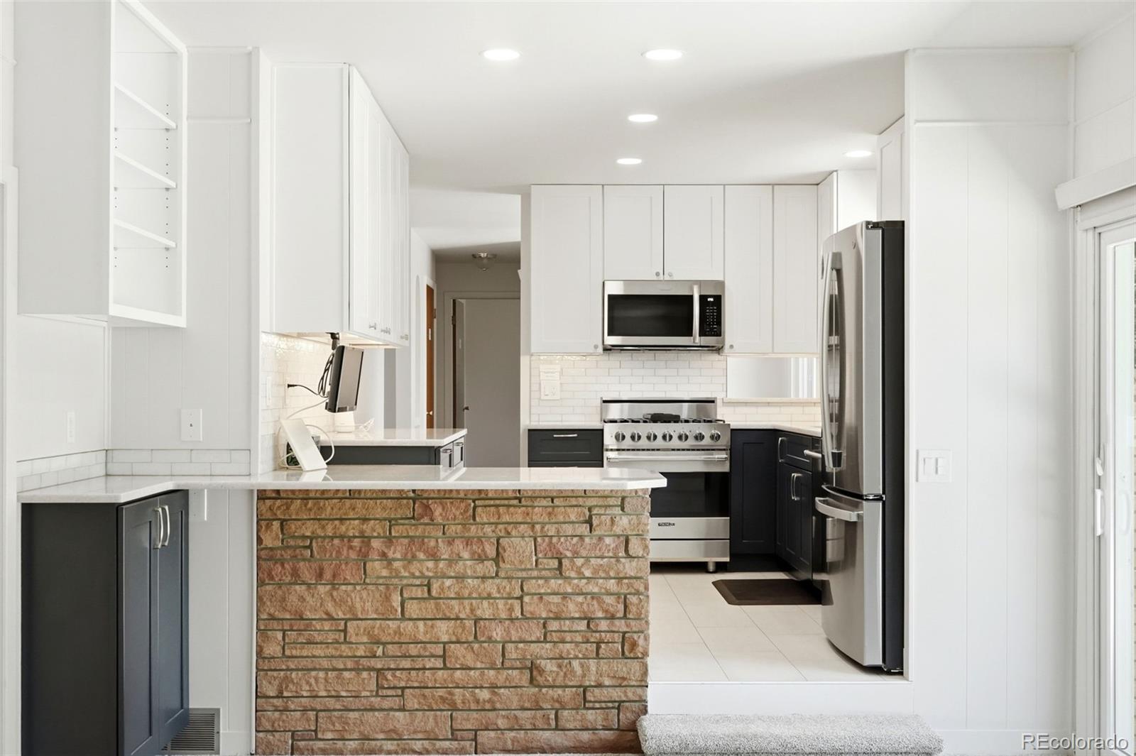 MLS Image #11 for 977 s johnson street,lakewood, Colorado