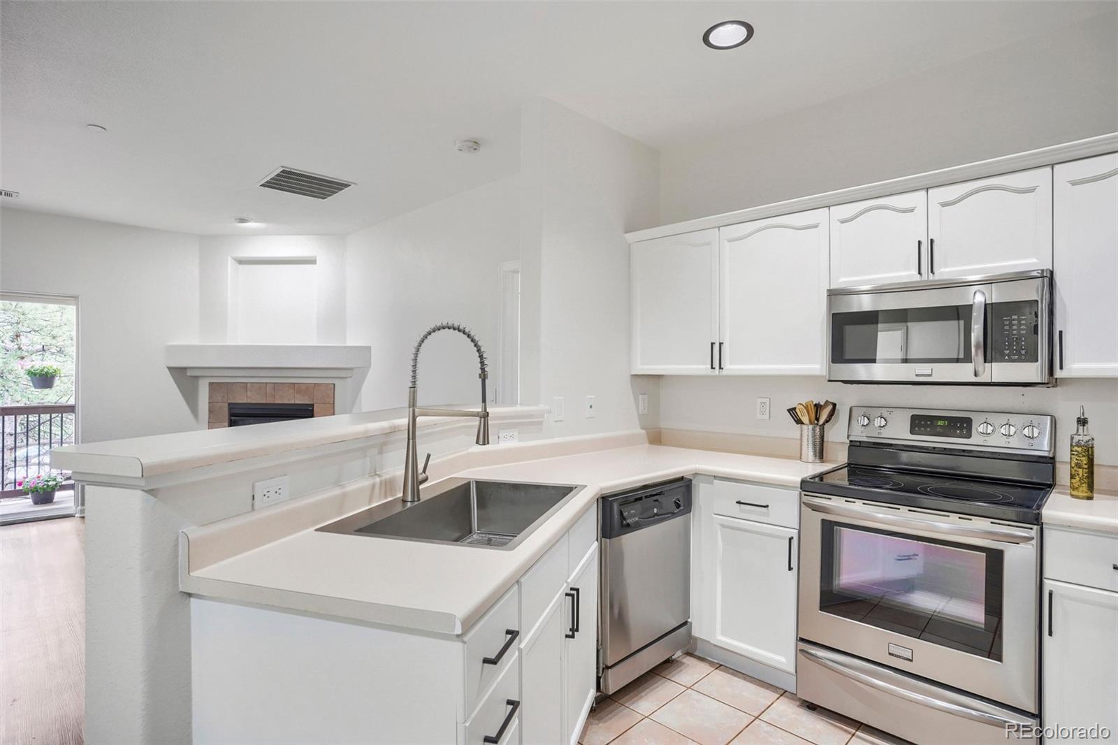 MLS Image #2 for 7429 s alkire street 204,littleton, Colorado