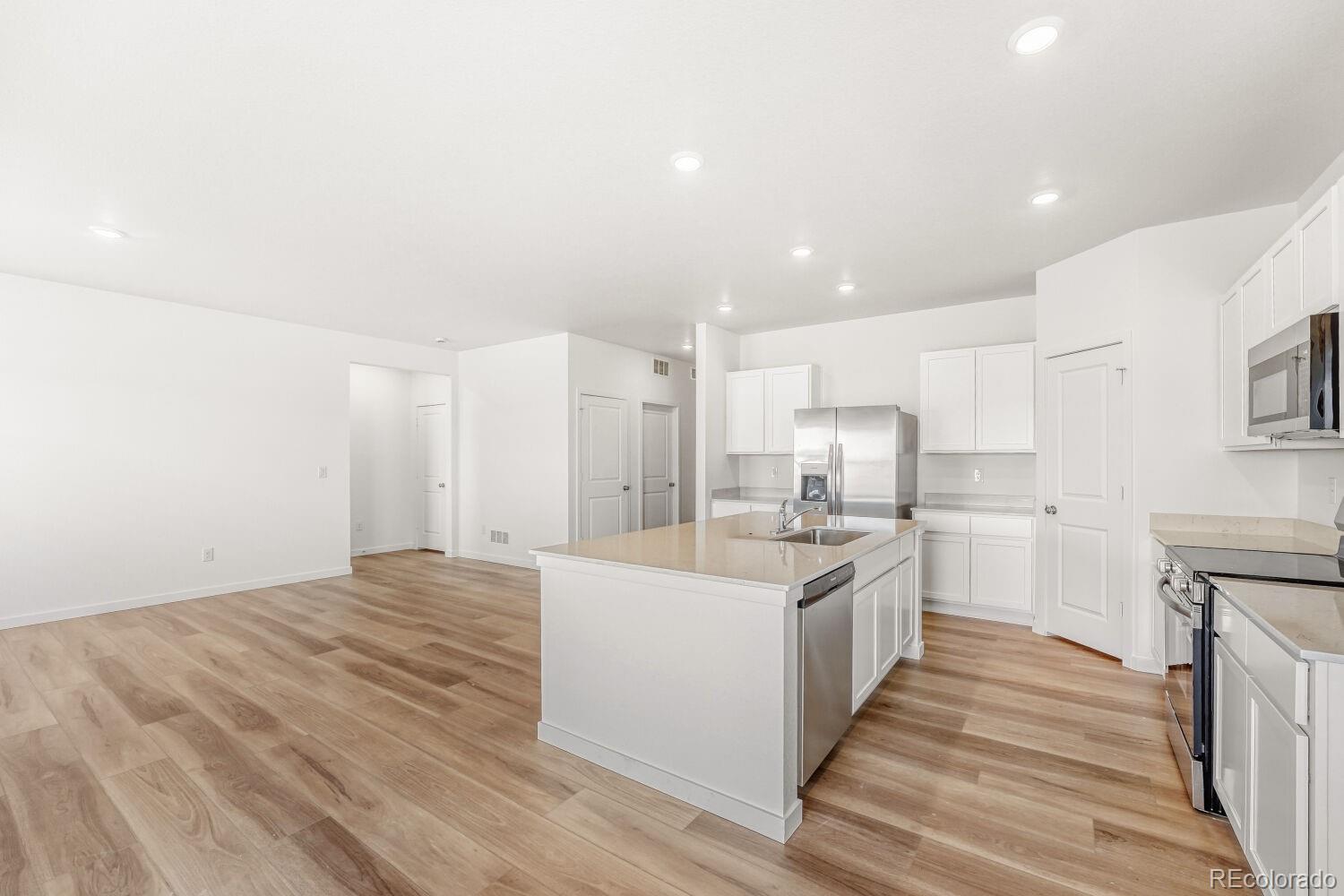MLS Image #4 for 45875  mill avenue,bennett, Colorado