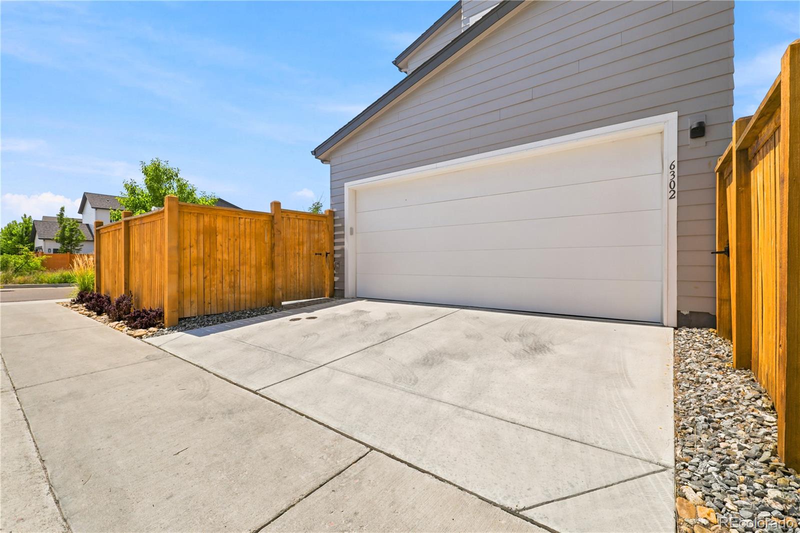 MLS Image #38 for 6302  emporia street,denver, Colorado