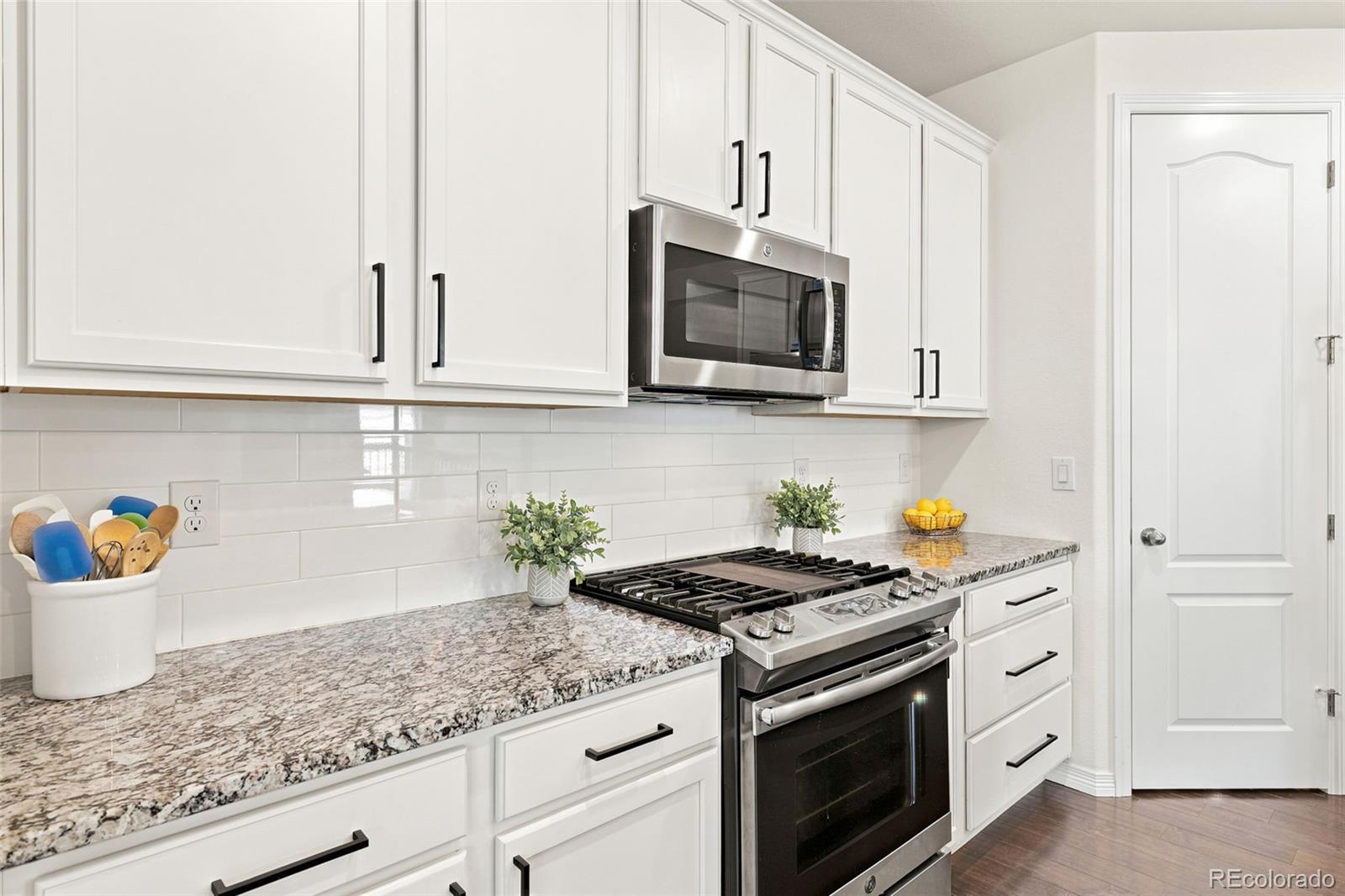MLS Image #15 for 665  dakota court,erie, Colorado