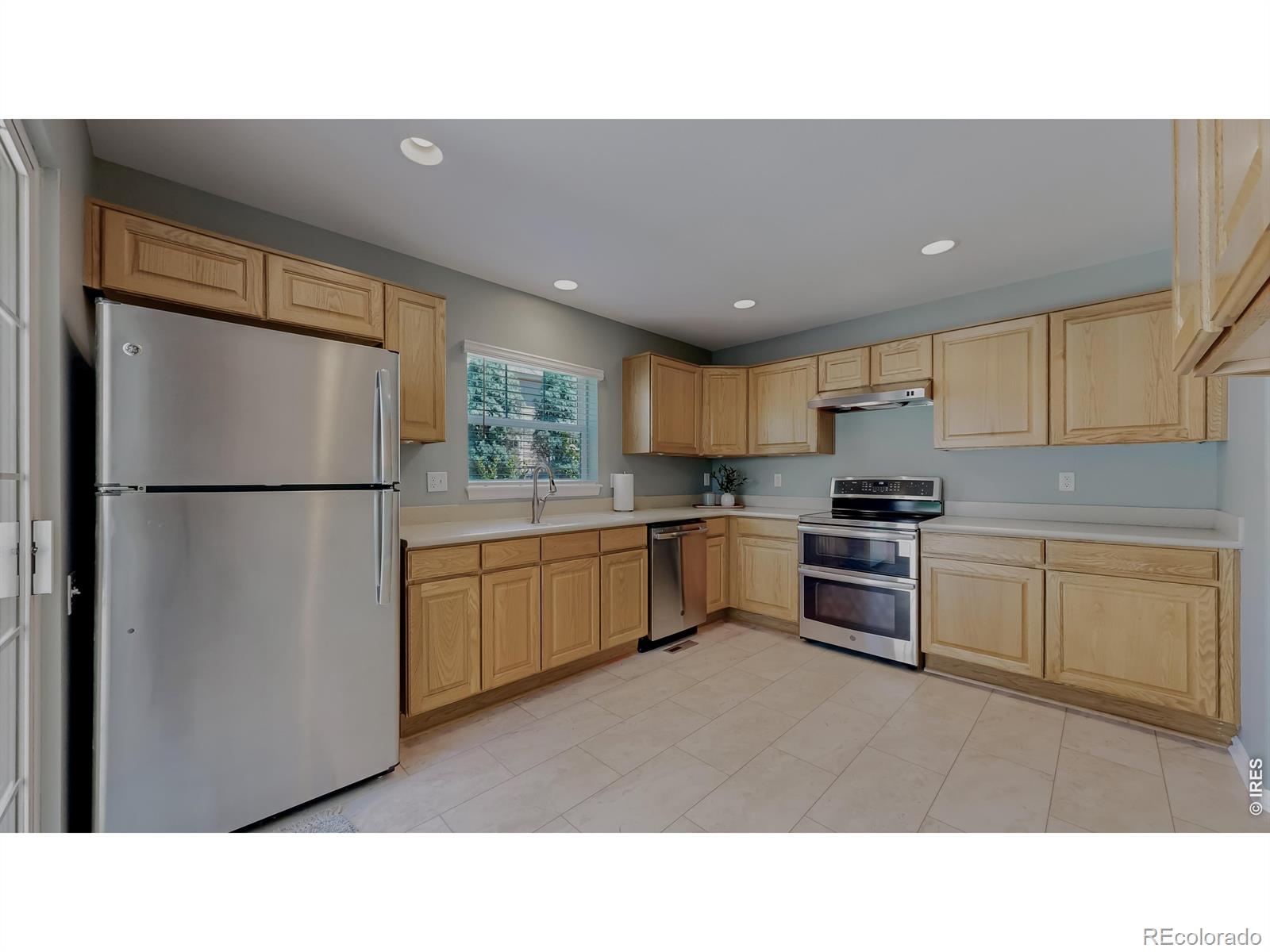 MLS Image #9 for 10112  grove loop a,westminster, Colorado