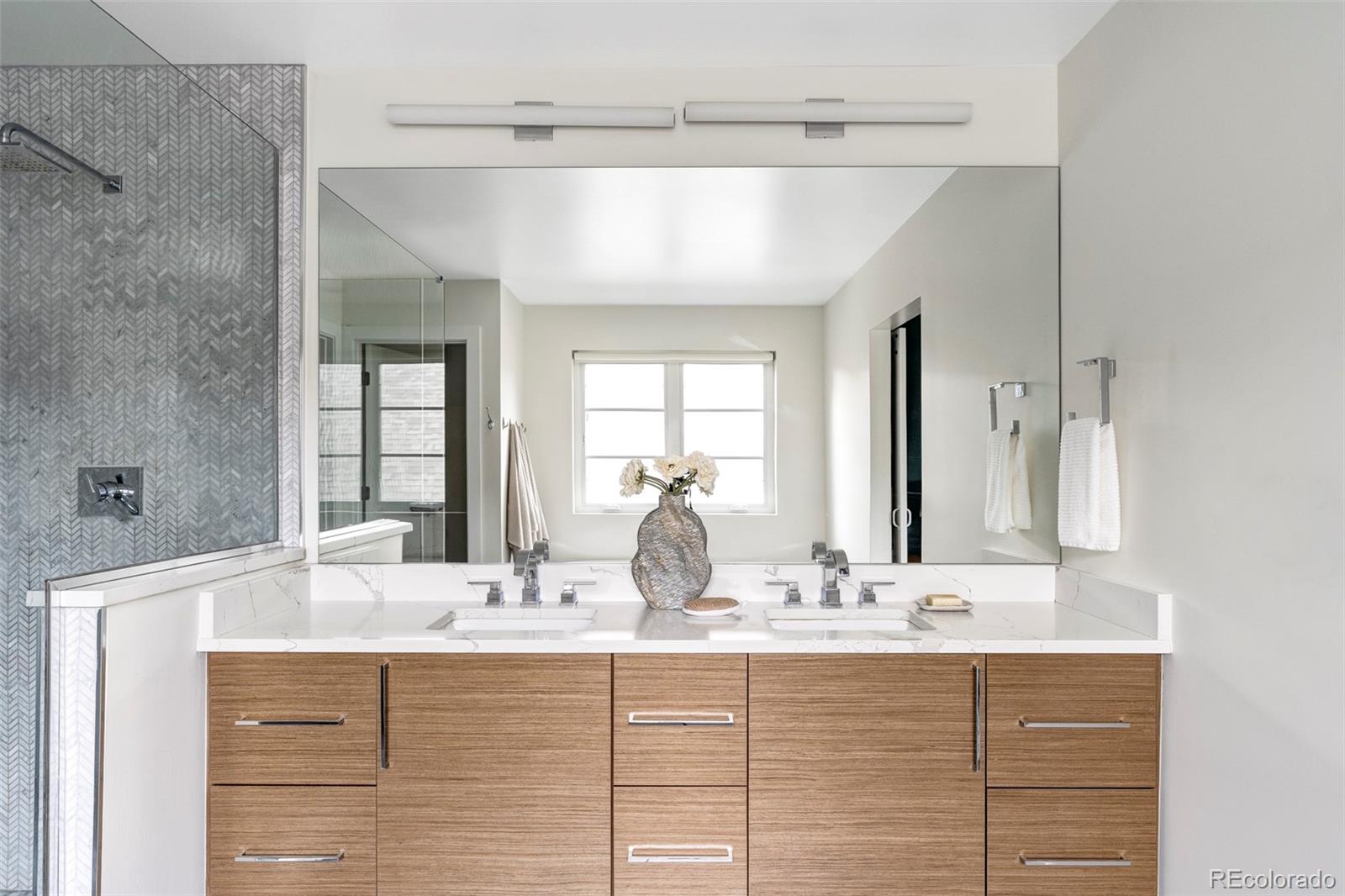 MLS Image #14 for 655 s clarkson street,denver, Colorado
