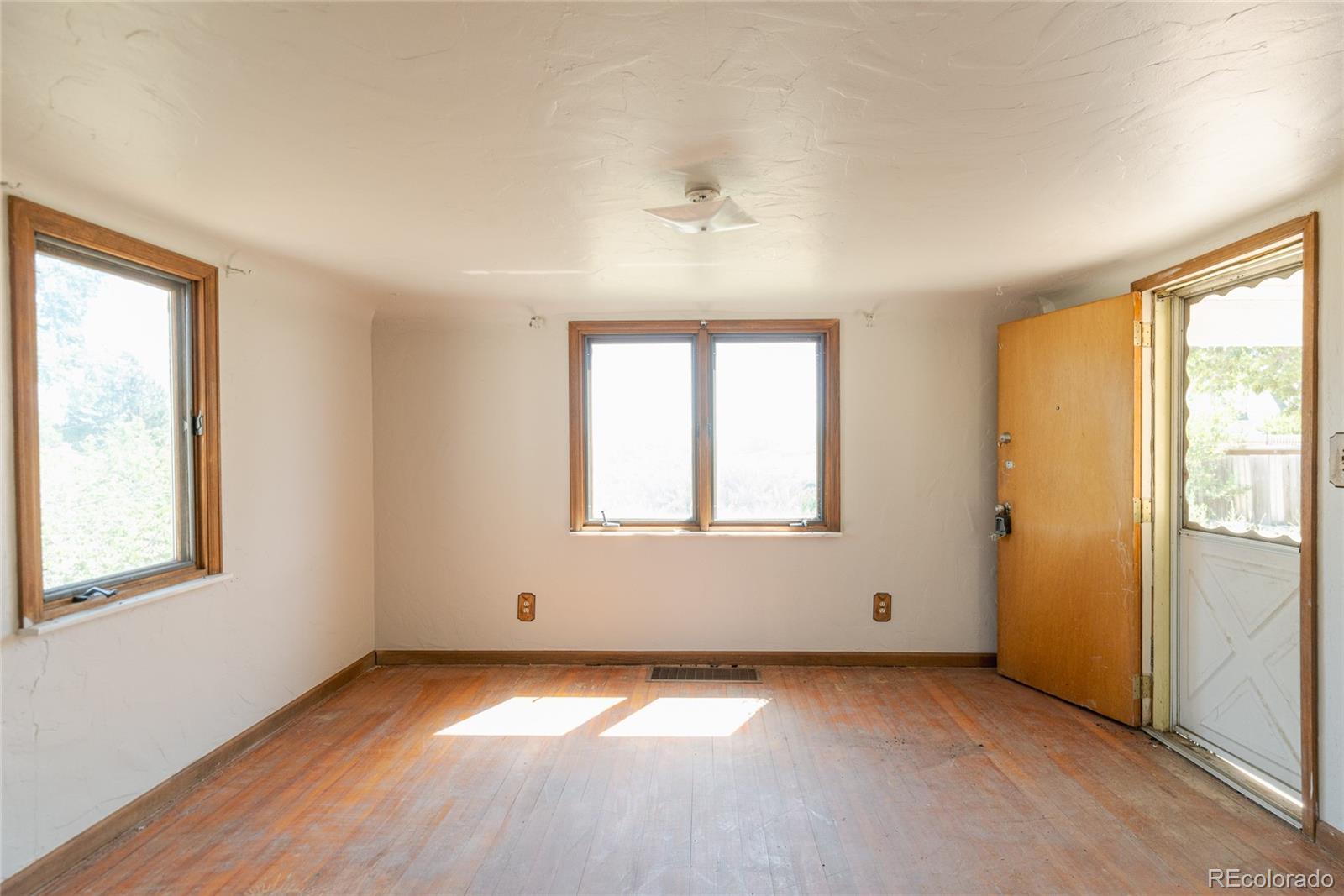 MLS Image #10 for 935 s lowell boulevard,denver, Colorado