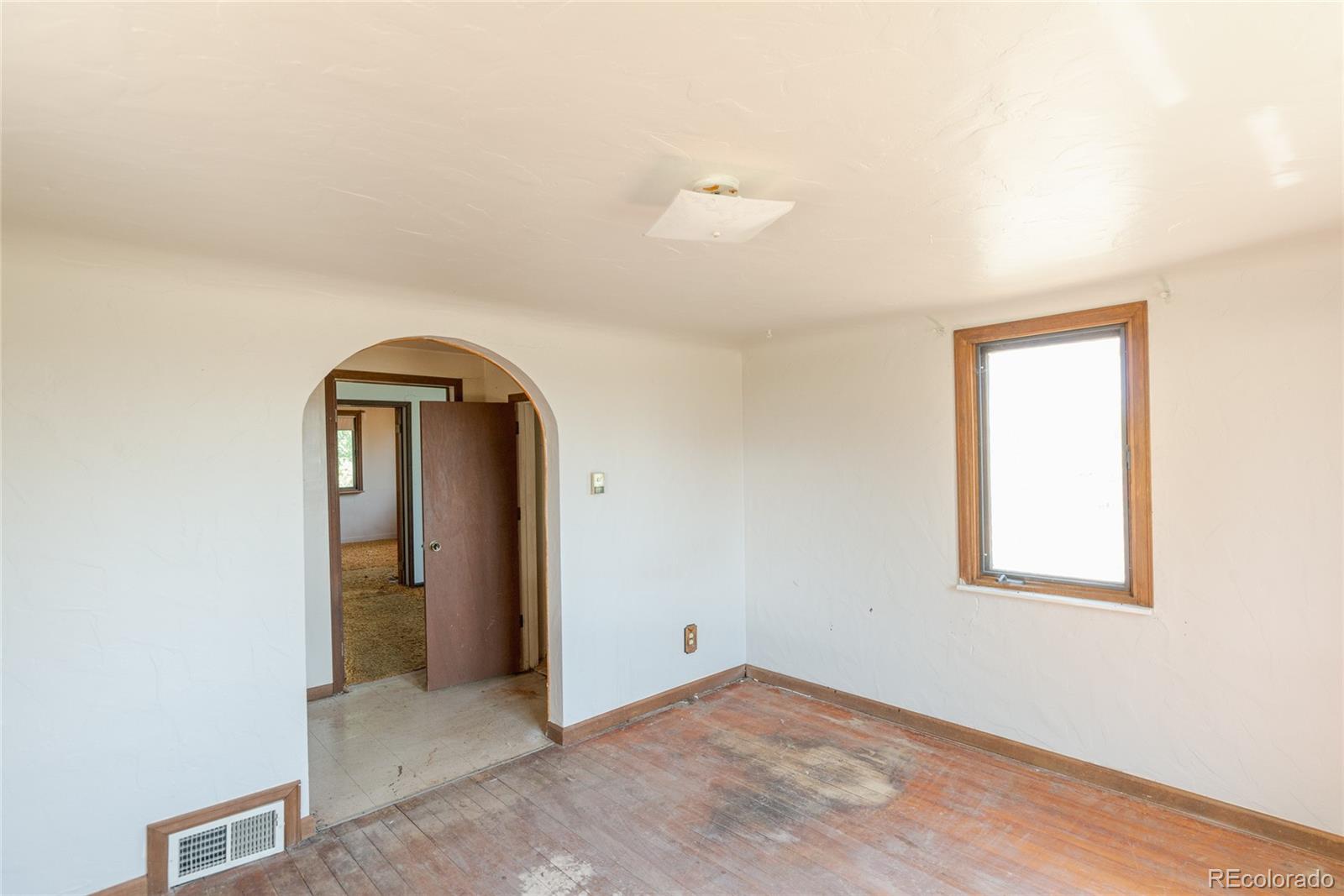 MLS Image #12 for 935 s lowell boulevard,denver, Colorado