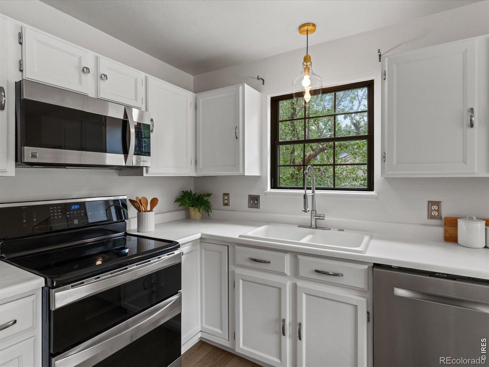 MLS Image #11 for 2301 n shore drive,longmont, Colorado