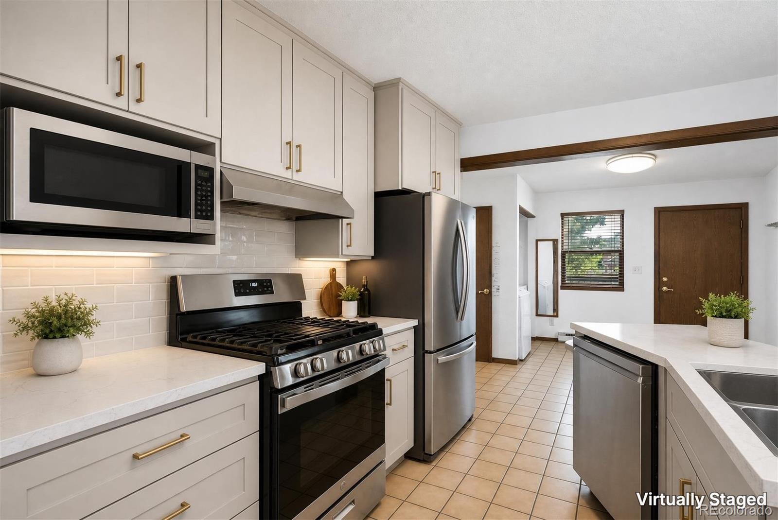 MLS Image #10 for 240  stuart street,denver, Colorado