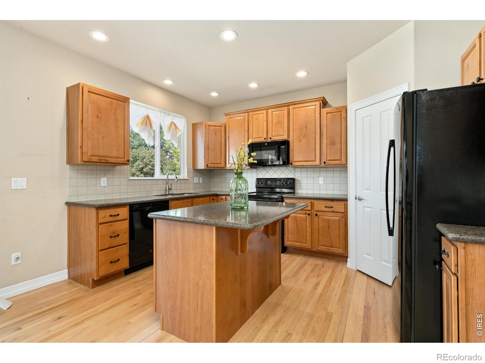MLS Image #14 for 16821  roberts street,mead, Colorado